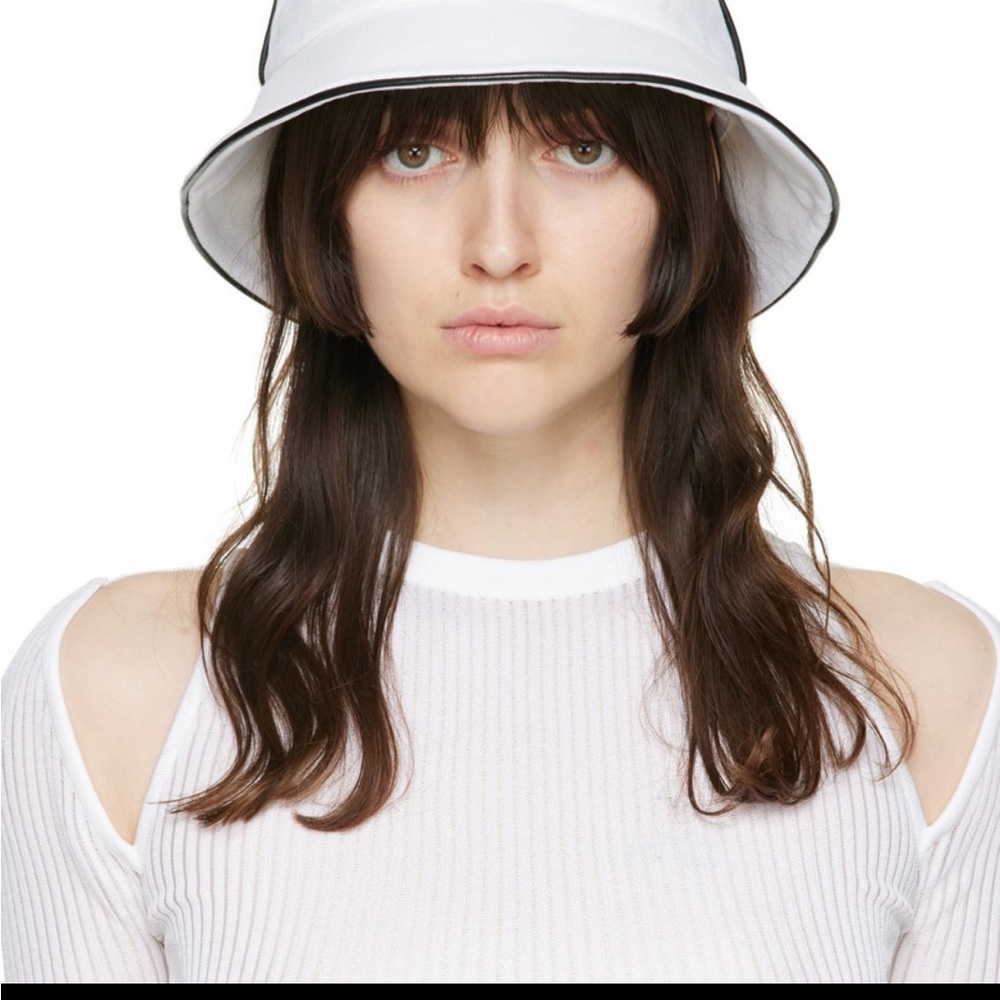 Balmain bucket hat